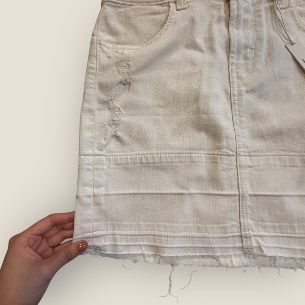 J Brand | Leila Mid Rise White Denim Pencil Skirt | Size 26 - Picture 5 of 11